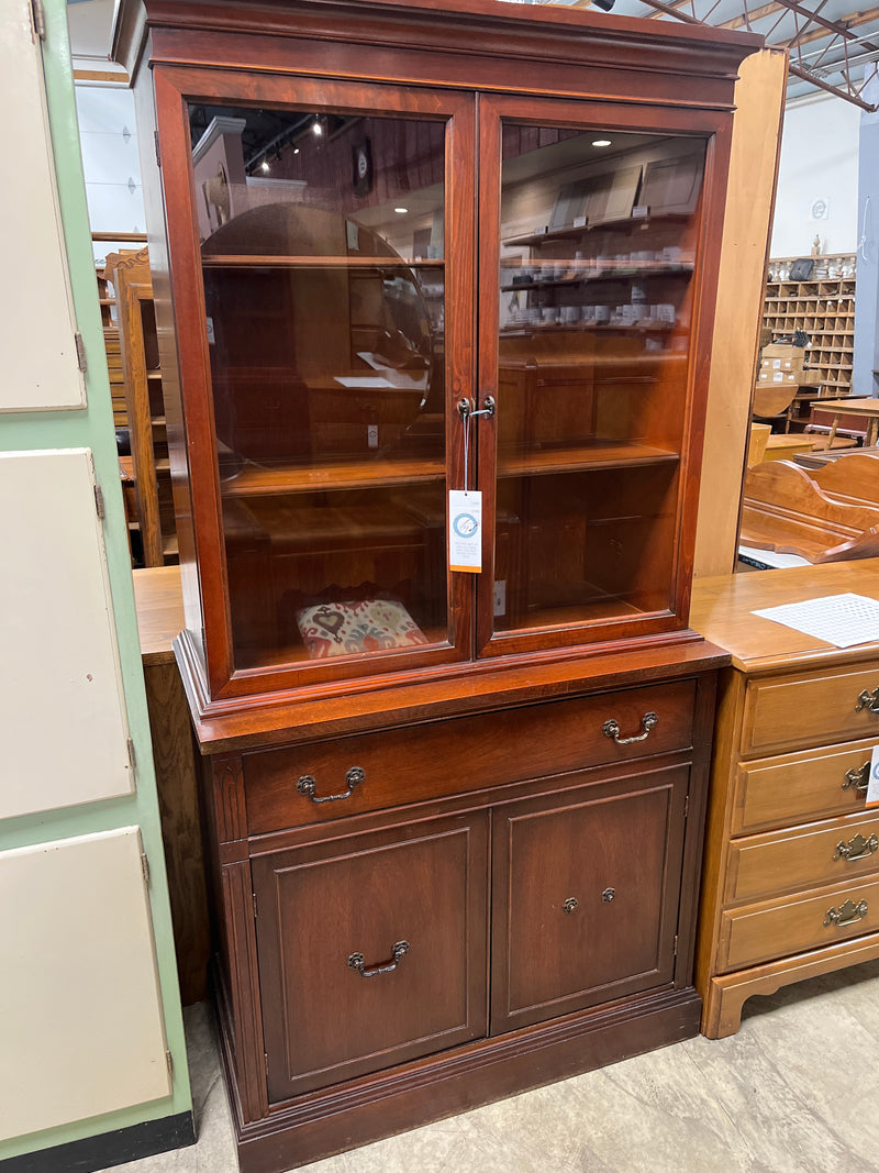 China Hutch w Drawer/Doors