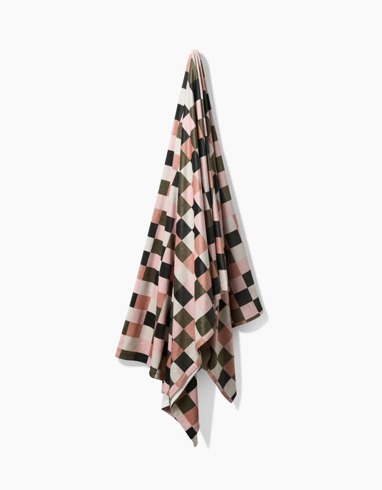 Geometry Luxora Butter Blanket