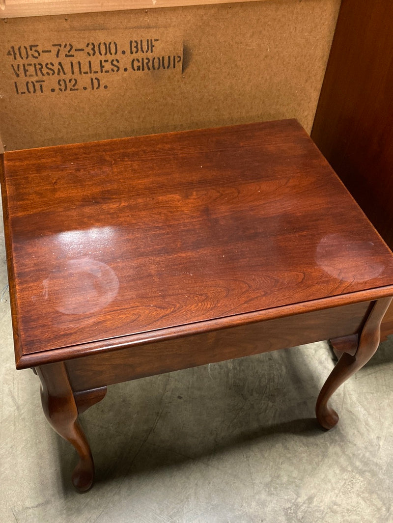 Square End Table Cherry