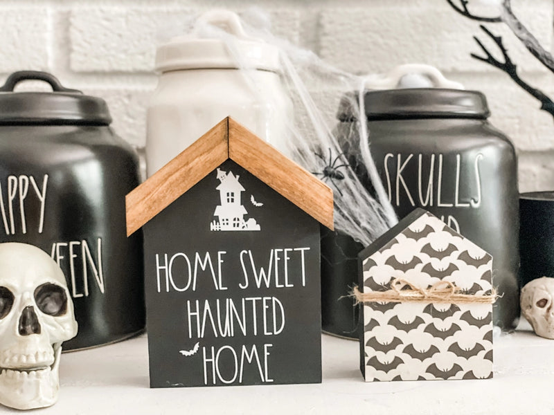 Haunted House Sitter Set