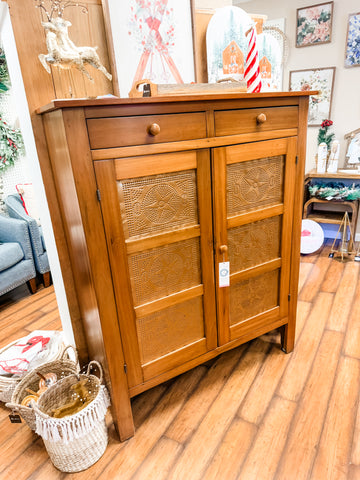 Antique, Vintage or Handmade Furniture
