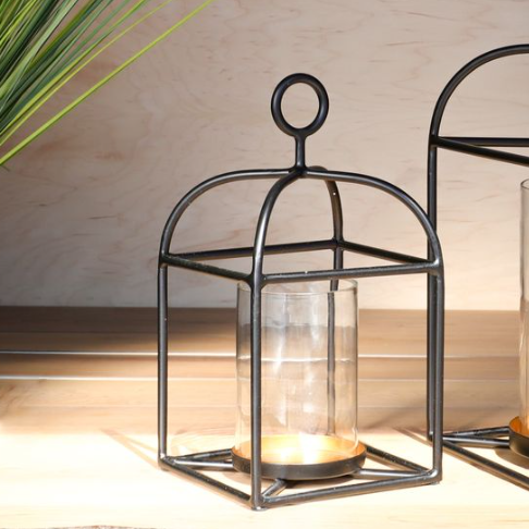 Black & Gold Metal Displayer