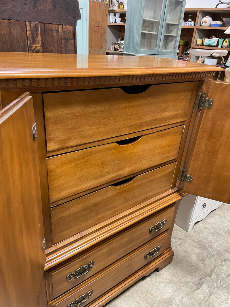 Maple Chest of Drawers (internal drawers also)