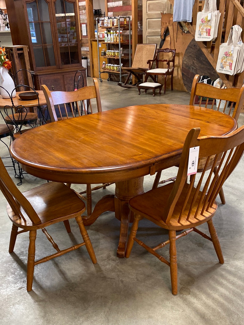 Peters Revington Table and 4 Chairs