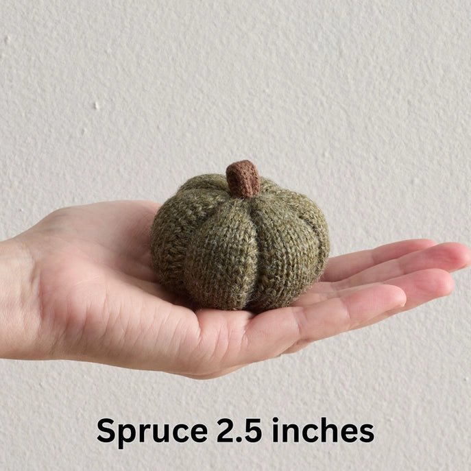 2.5" Cozy Variegated Knit Pumpkin