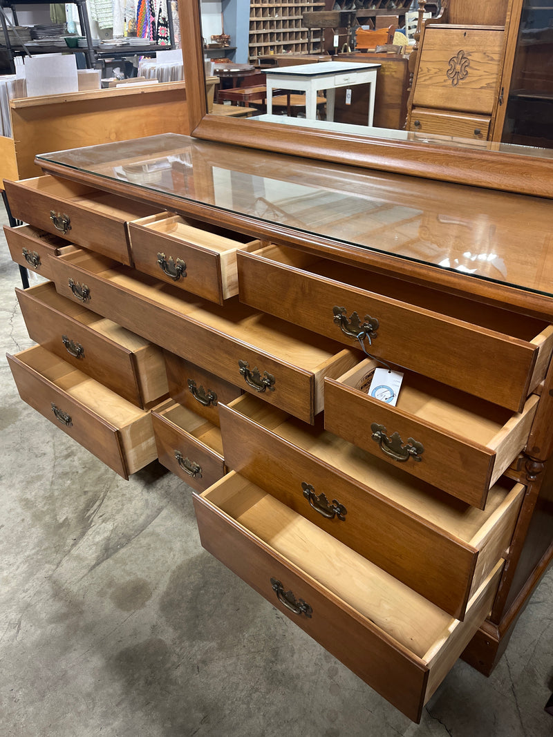 Solid Rock Maple Dresser w Mirror