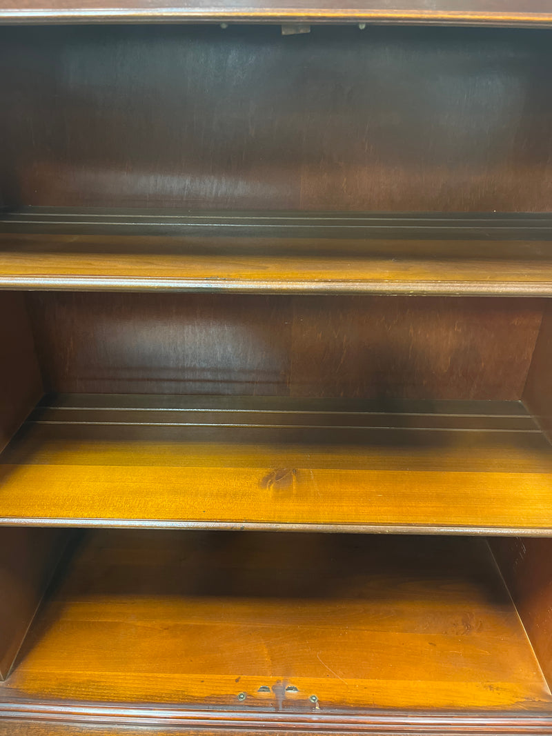 China Hutch w Drawer/Doors