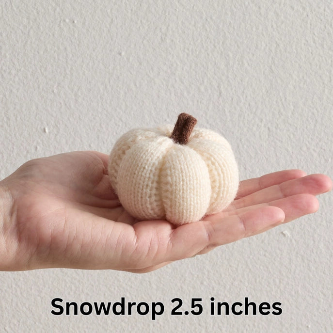 2.5" Cozy Variegated Knit Pumpkin