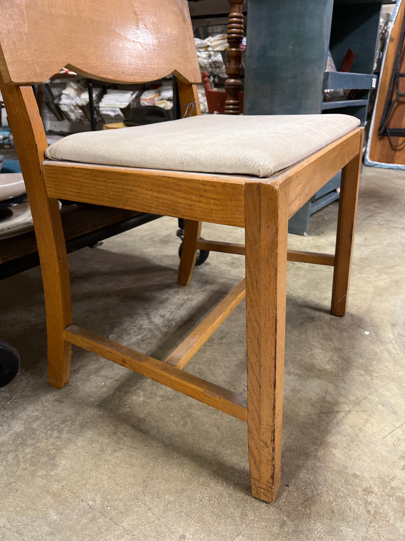 Vanity Stool w Back