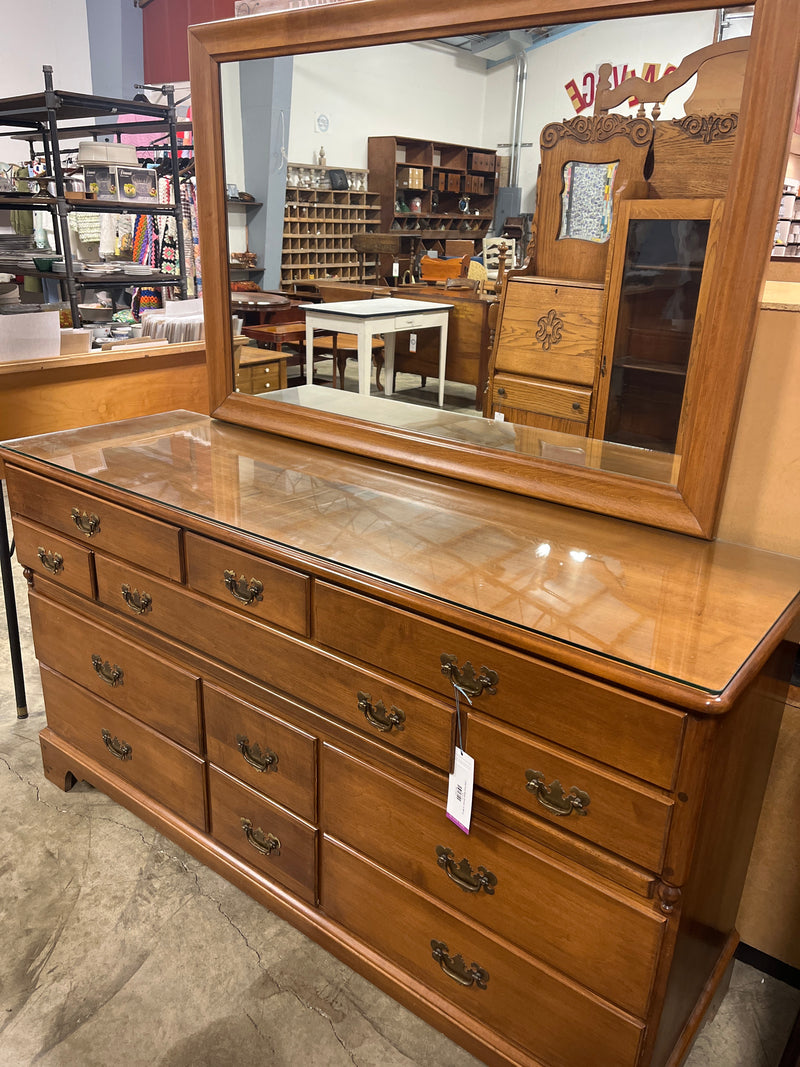 Solid Rock Maple Dresser w Mirror