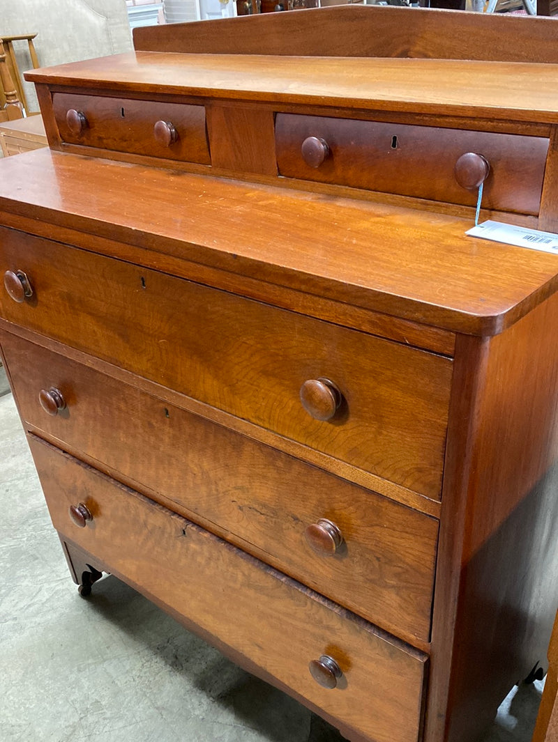Early American Chest of Drawers w Top Drawers