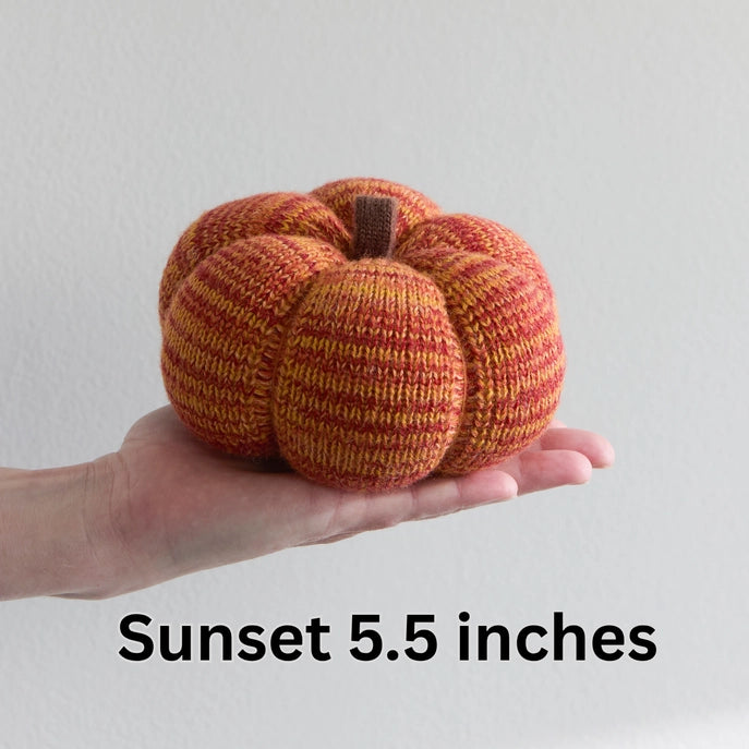 5.5" Cozy Variegated Knit Pumpkin