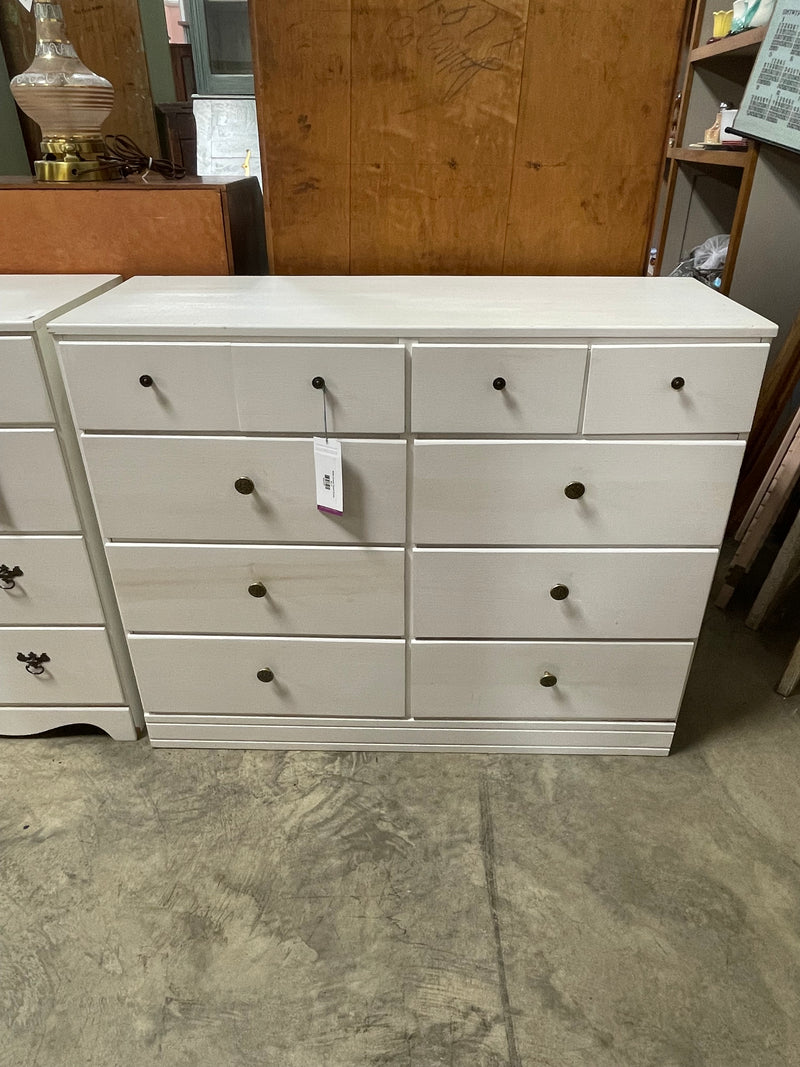 White Dresser Round Knobs