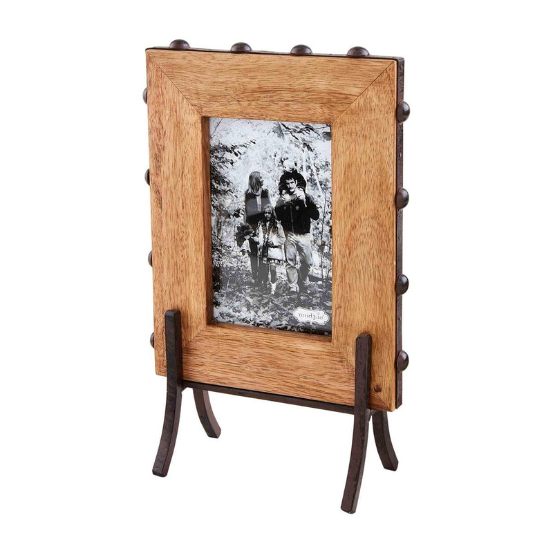 Metal Bead Standing Frame