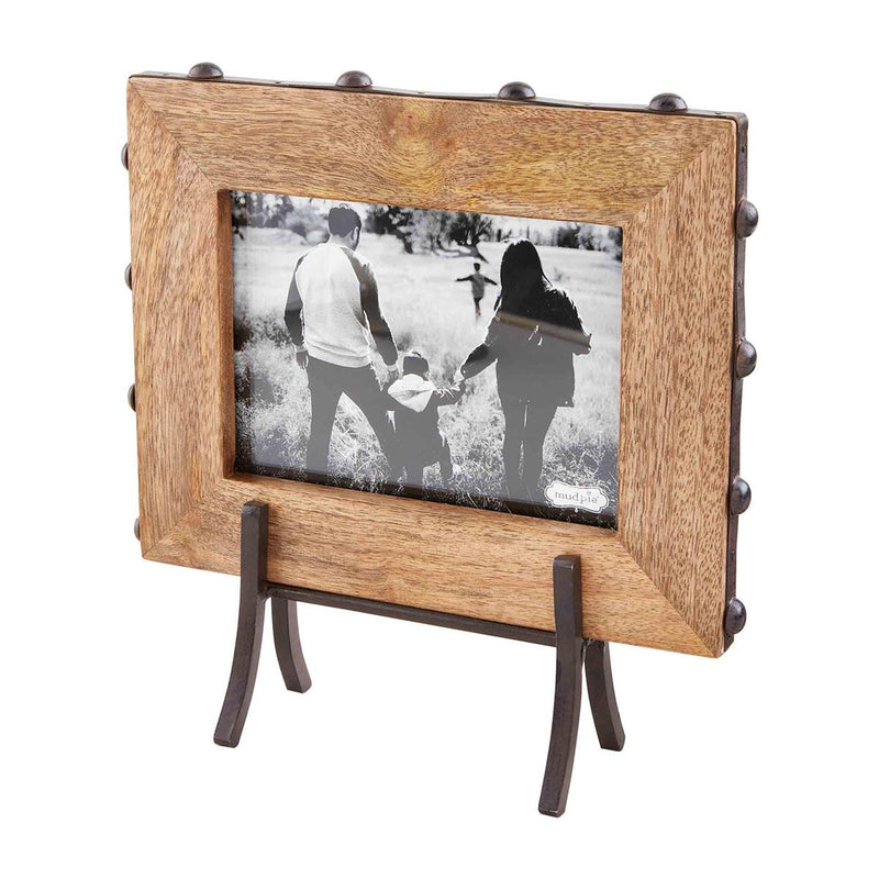 Metal Bead Standing Frame