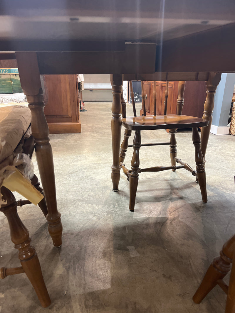 Hard Rock Maple Table w 4 Chairs & leaves
