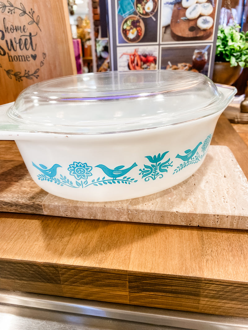 Vintage Pyrex Bluebird Turquoise & White Oval Casserole 1-1/2 Quart With Lid