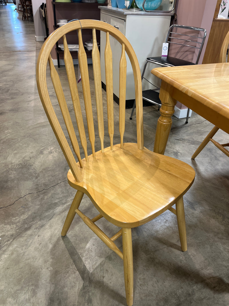 Light Wood Table w 5 chairs