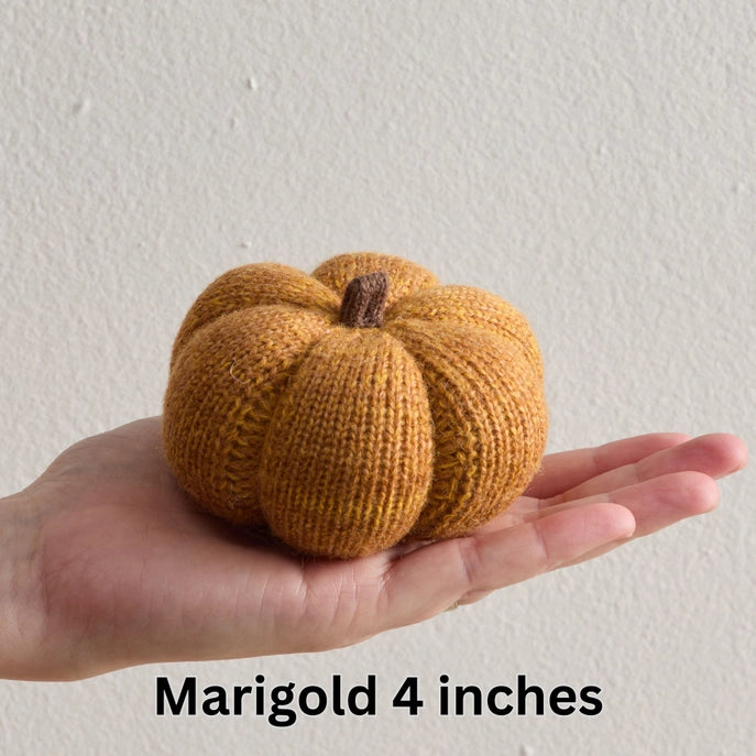 4" Cozy Variegated Knit Pumpkin