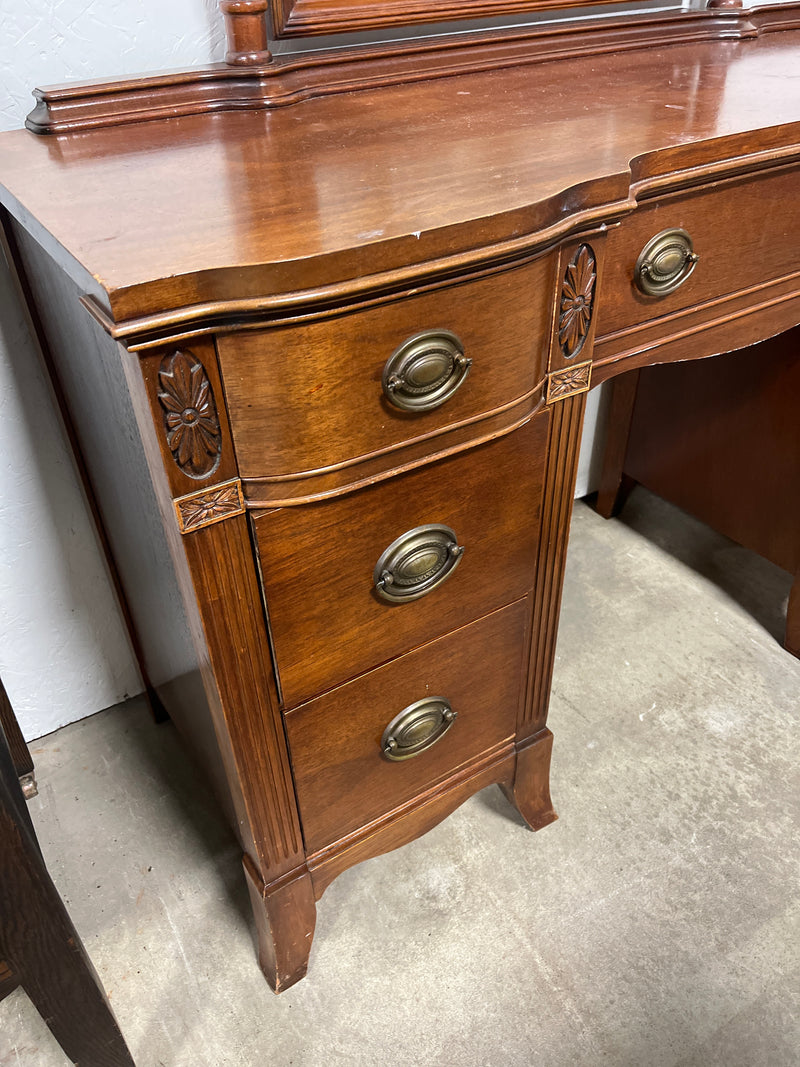 Vanity / Desk w mirror