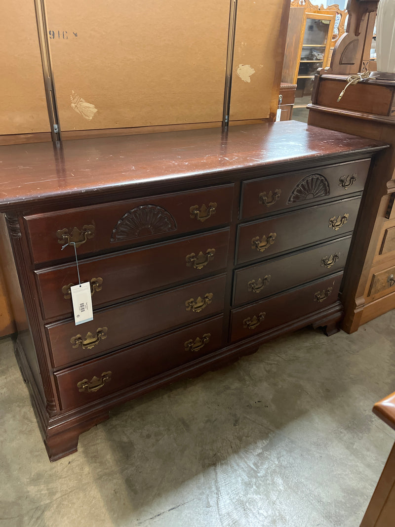 Dark Dresser