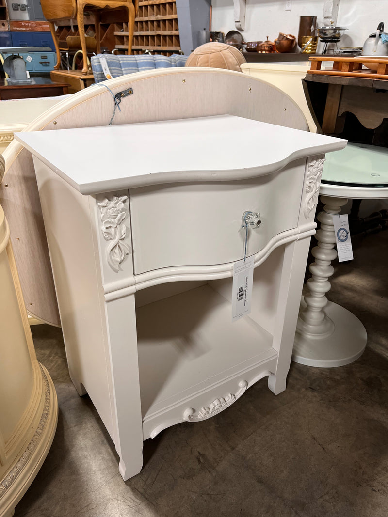 White Ornate Nightstand w Drawer