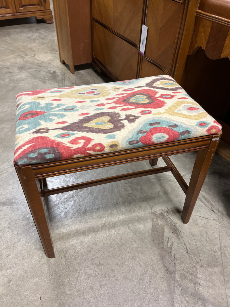 Waterfall Vanity w Round Mirror/Stool