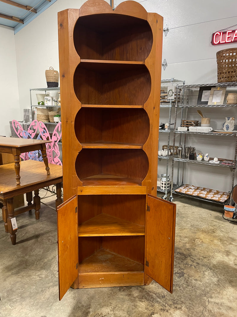 Corner Cabinet (PAINT ME!)