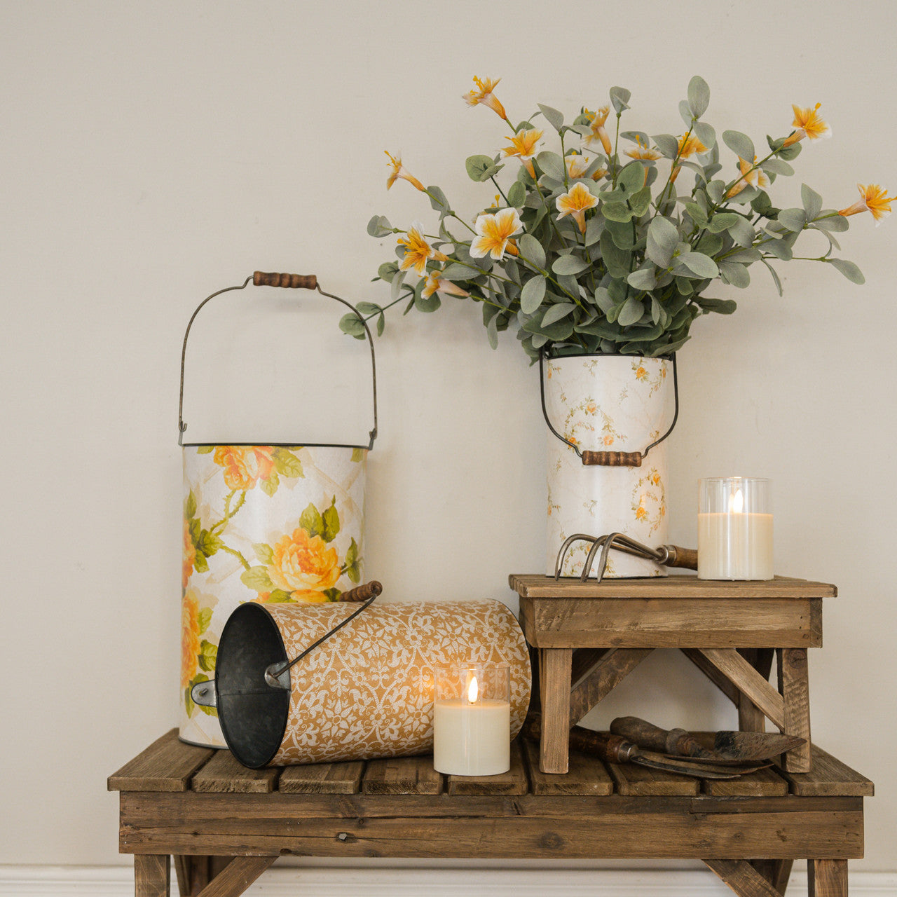 Annabelle's Chalet Metal Bucket – Dear Yesteryear