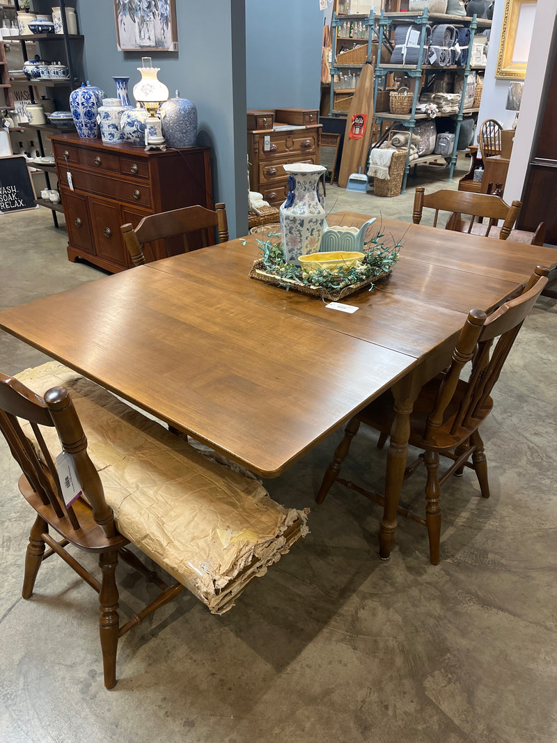 Hard Rock Maple Table w 4 Chairs & leaves
