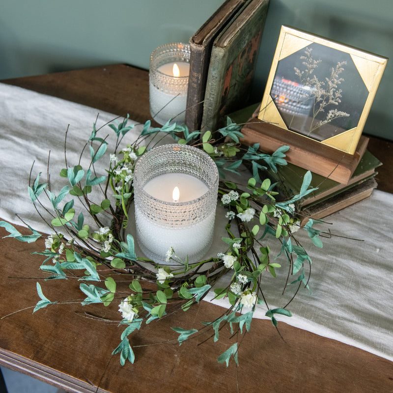 14" CREAM BOXWOOD & WILDFLOWER VINE CANDLE RING