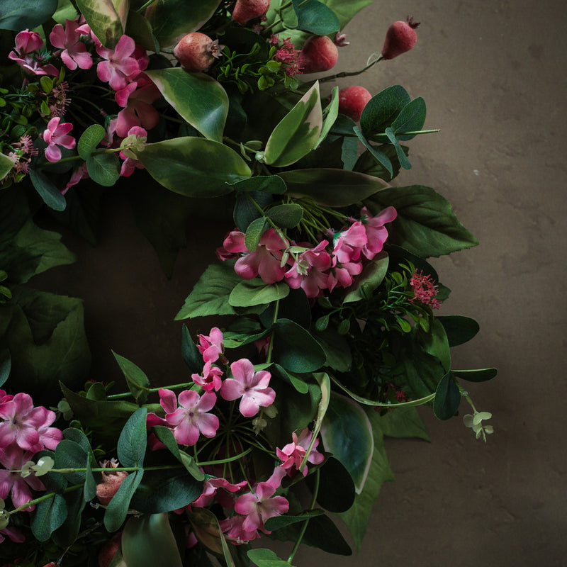 22" PINK GERANIUM W/ MIXED FOLIAGE WREATH