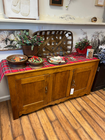 Antique, Vintage or Handmade Furniture