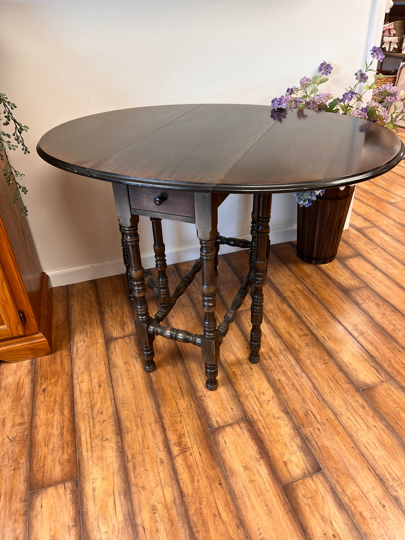 Beautiful Gate Leg Table