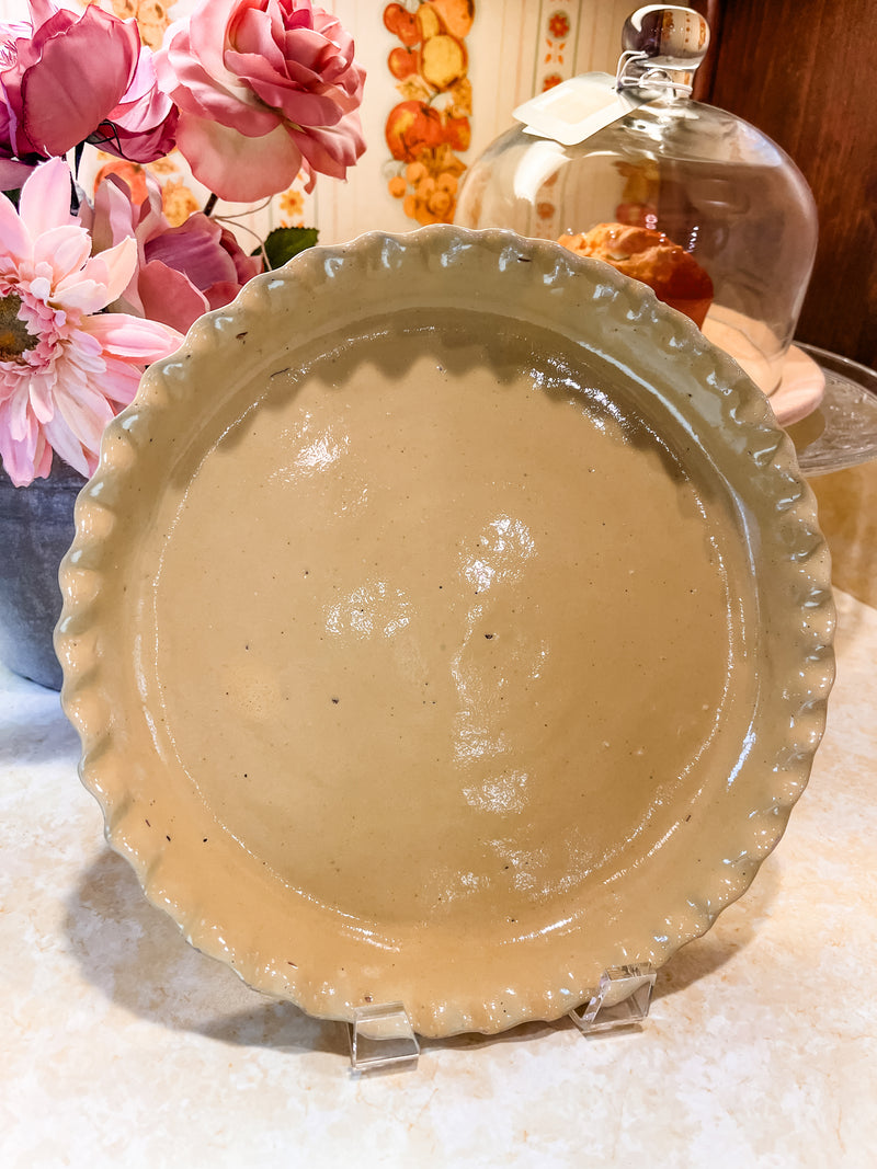 Yellow Scalloped Pie Plate