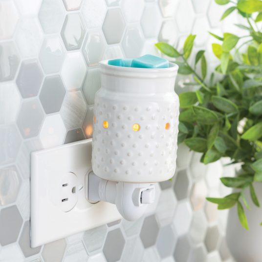 Pluggable Wax Warmer - White Hobnail