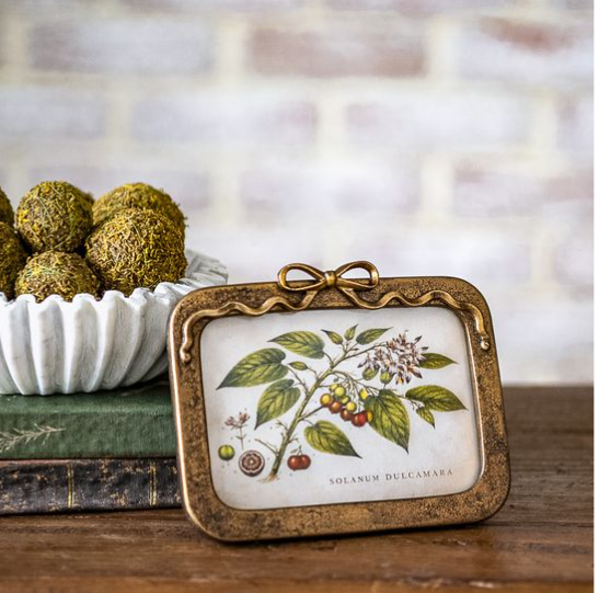 Antique Gold Bow Photo Frame