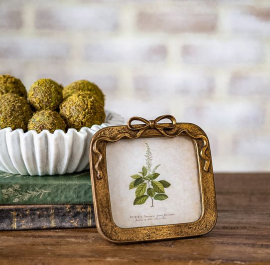 Antique Gold Bow Photo Frame