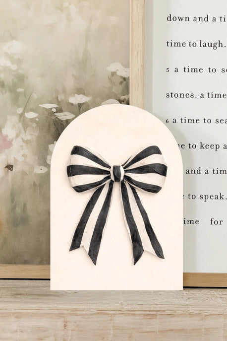 7x10 Black & White Bow Arch w/ Base
