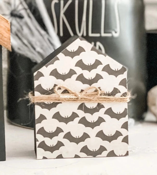 Haunted House Sitter Set