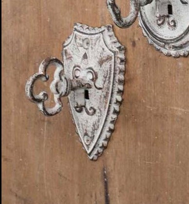 Vintage Inspired Metal Key Hooks