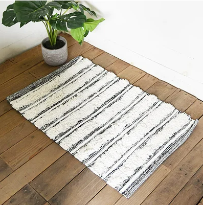 143 - 24 X 36 GREY/WHT STRIPE RUG