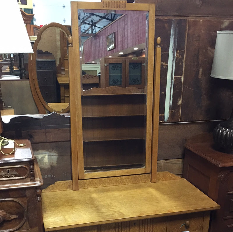 Birds Eye Maple Dresser w Mirror