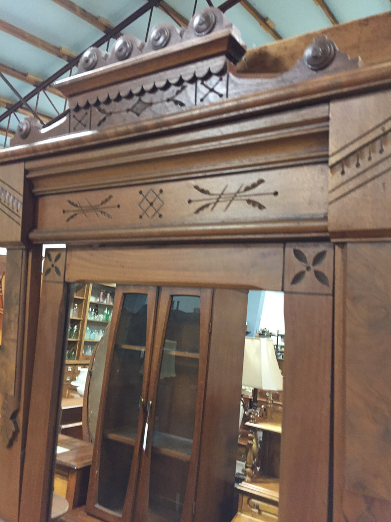 Gorgeous Chest w Mirror & Glove Boxes